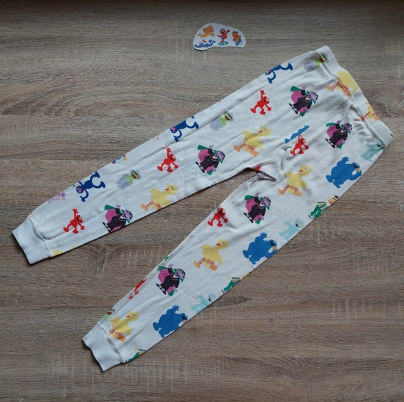 Hanna Andersson Sesame Street pjs 6-7 - Picture 12 of 16